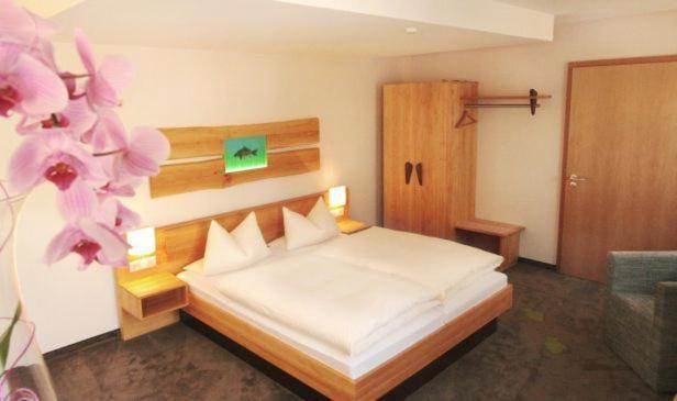Karpfenhotel & Herrenhaus Im Gasthaus Sindel-Buckel 포이흐트방엔 객실 사진
