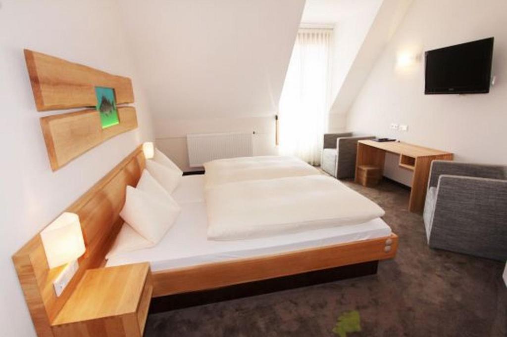 Karpfenhotel & Herrenhaus Im Gasthaus Sindel-Buckel 포이흐트방엔 객실 사진