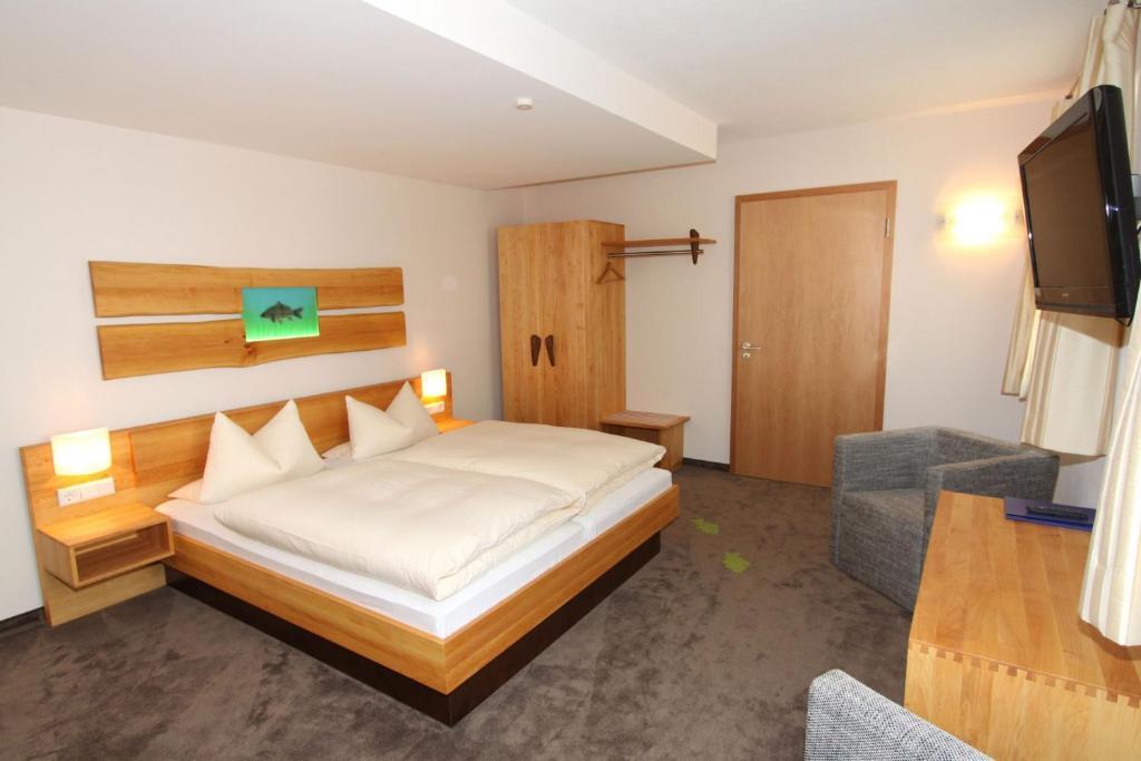 Karpfenhotel & Herrenhaus Im Gasthaus Sindel-Buckel 포이흐트방엔 객실 사진